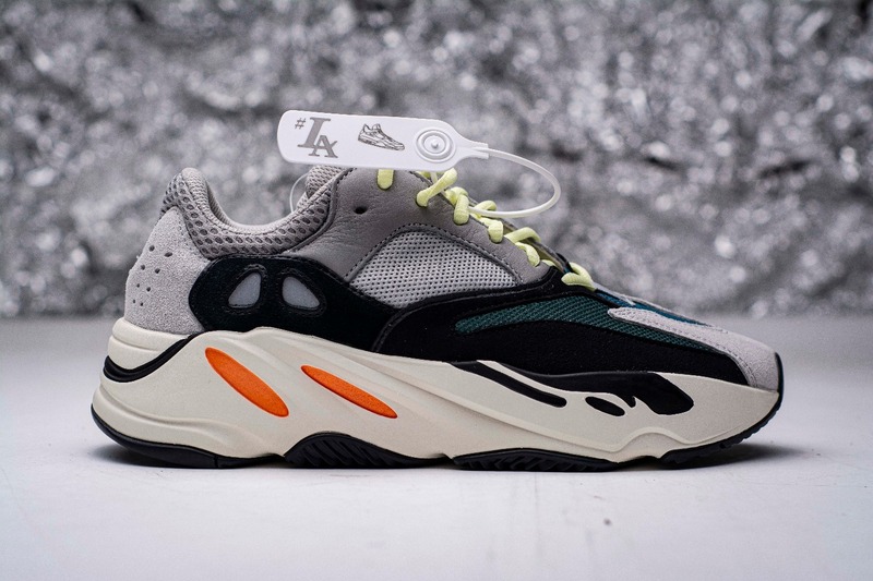 yeezy 700 “wave runner” replica