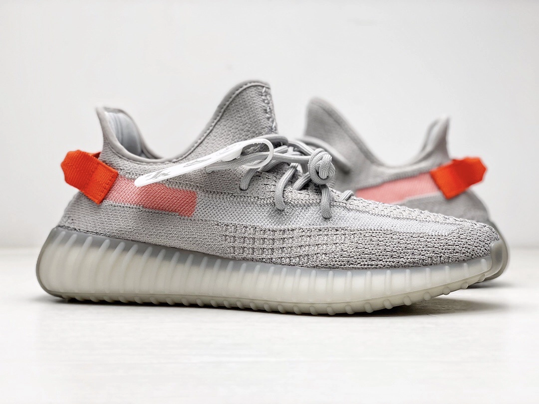 yeezy 350 v2 “tail light” replica