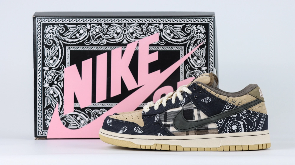 replica travis scott dunks bandana low