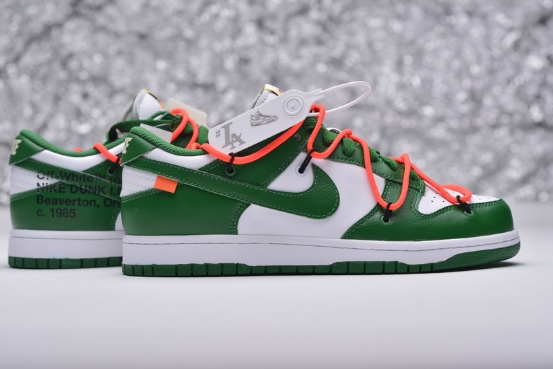 dunk low off-white pine green