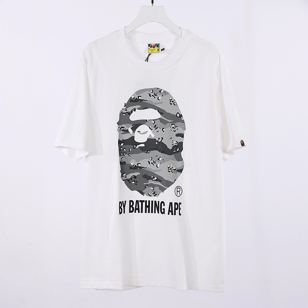 bape desert camo by bathing ape relaxed tee ‘white/black’