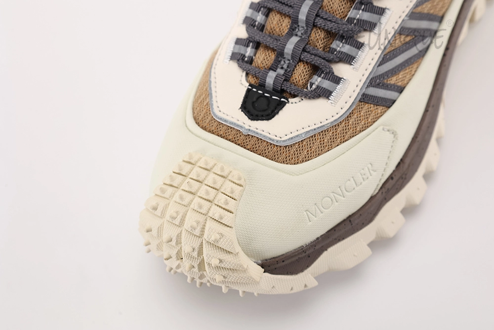 trailgrip gore-tex low ‘off white’